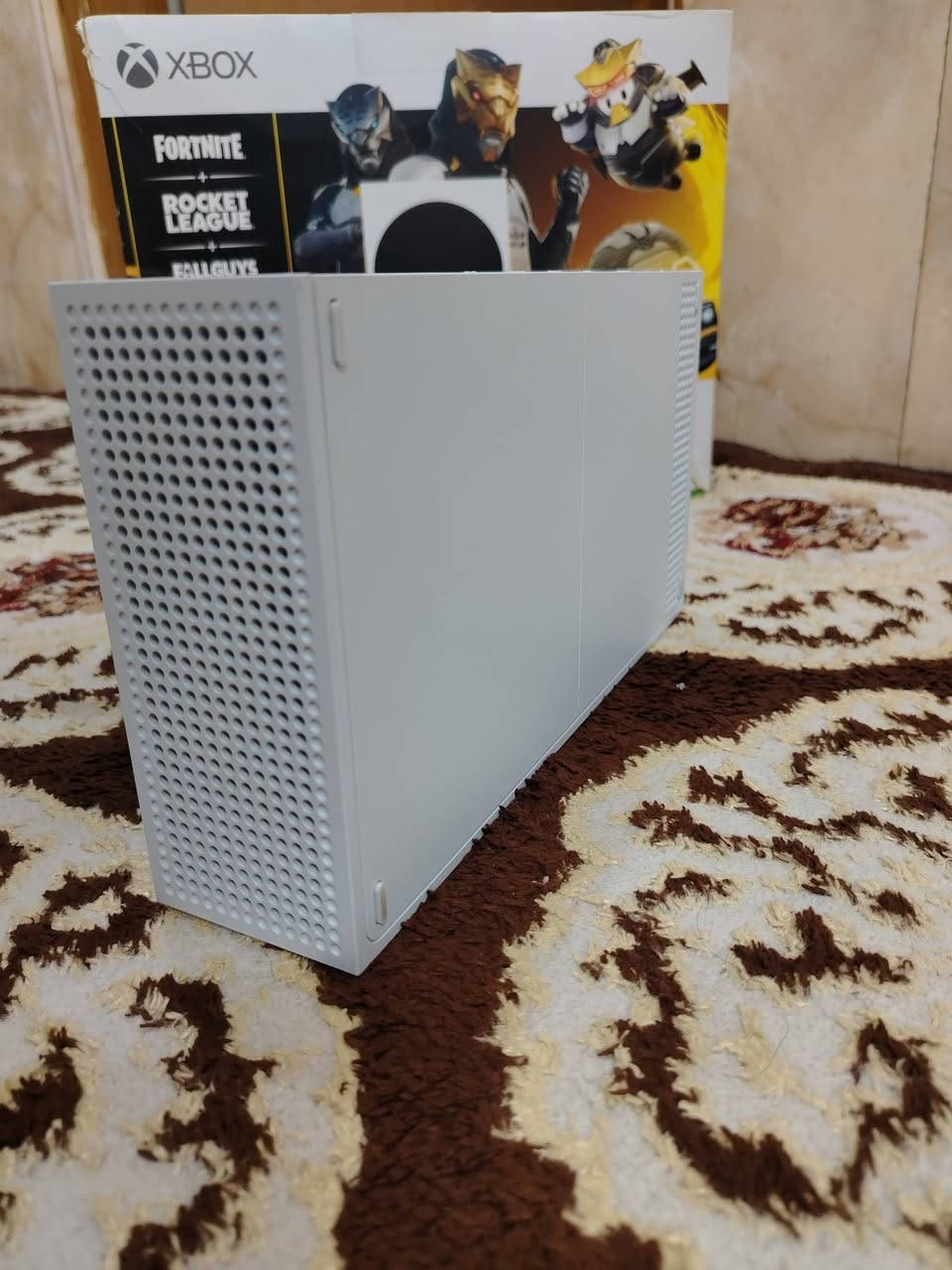 سلام عليكم، Xbox sires S ذاكرة 512، اصدار 2023، جهاز جديد لا مفتوح ولا اي شيء، استخدم قليل ، كامل ملحقات ( جويستك، كيبل الـ HD وكيبل الكهرباء ) مكاني النجف الاشرف، الحيدرية... سعر 380


**إذا كنت صاحب هذا الإعلان وتريد حذفه لأي سبب، رجاءا أرسل رسالة إلى الدعم الفني**
