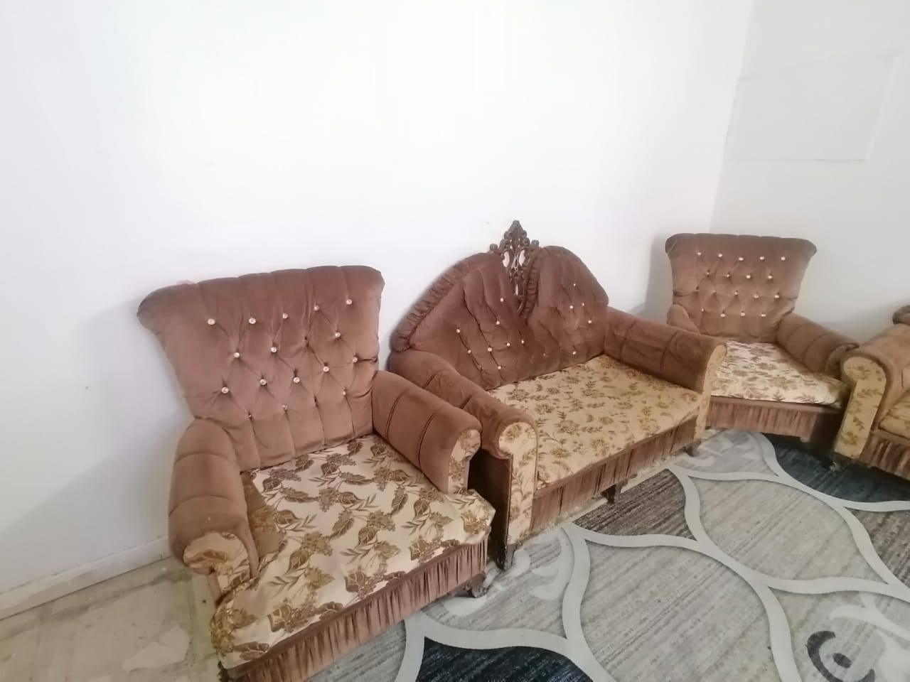 السلام عليكم تخم 10مقاعد سعر 100قفل مستعجل على البيعه الرقم ***********
