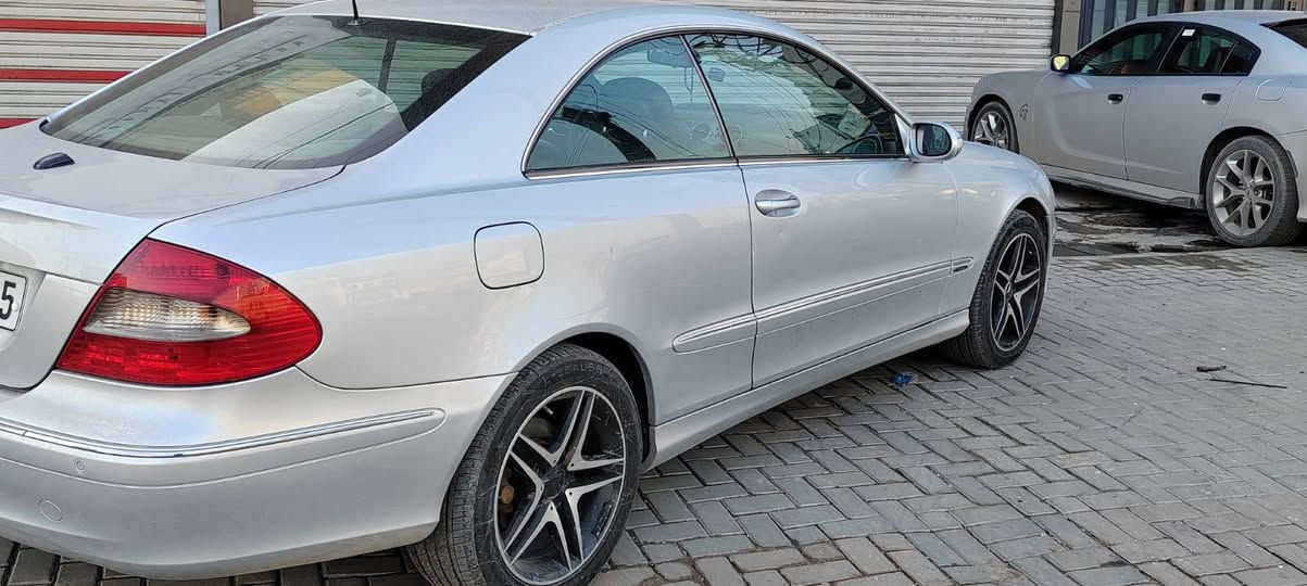 ✨مرسيدس clk✨
📌موديل 2006
📌كوبي تك باب
📌السياره بلاد (بدون صبغ )(بدون حادث)
📌كير و مكينه وصدر جديد
📌تخم تاير جديد ويل نجمه 
📌بالمريي ثلج
📌اشاير بالمريي
📌تدفئه نار كشنات تدفئه
📌تحكمات ستيرن 
📌تبريد قطعتين
📌ادامه كامله عالسياره
📌كشنات جلد
📌ماشيه 95 ميل حقيقي
📌رقم الإنكليزي الجديد و هزه و سنويه جدد

           سياره جاهزه على اخر حبه
                  (بيع او مراوس )

📍العنوان/بغداد /العامريه

السعر💰/ 95$ورقه وبيها 
مجال بسيط جداً 

☎️الرقم/ ***********
