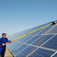 متوفر خدمه موقعية لغسل الواح طاقتك الشمسية يعني اجيك لباب بيتك اغسلك ا...