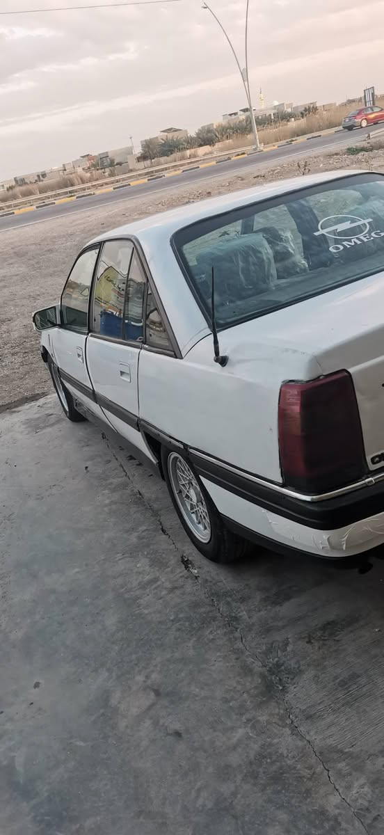 للبيع او مراوس اوبل اوميكا 92 محرك 20 سياره جاهزه حلوه سعر 32 رقم هاتف ***********
