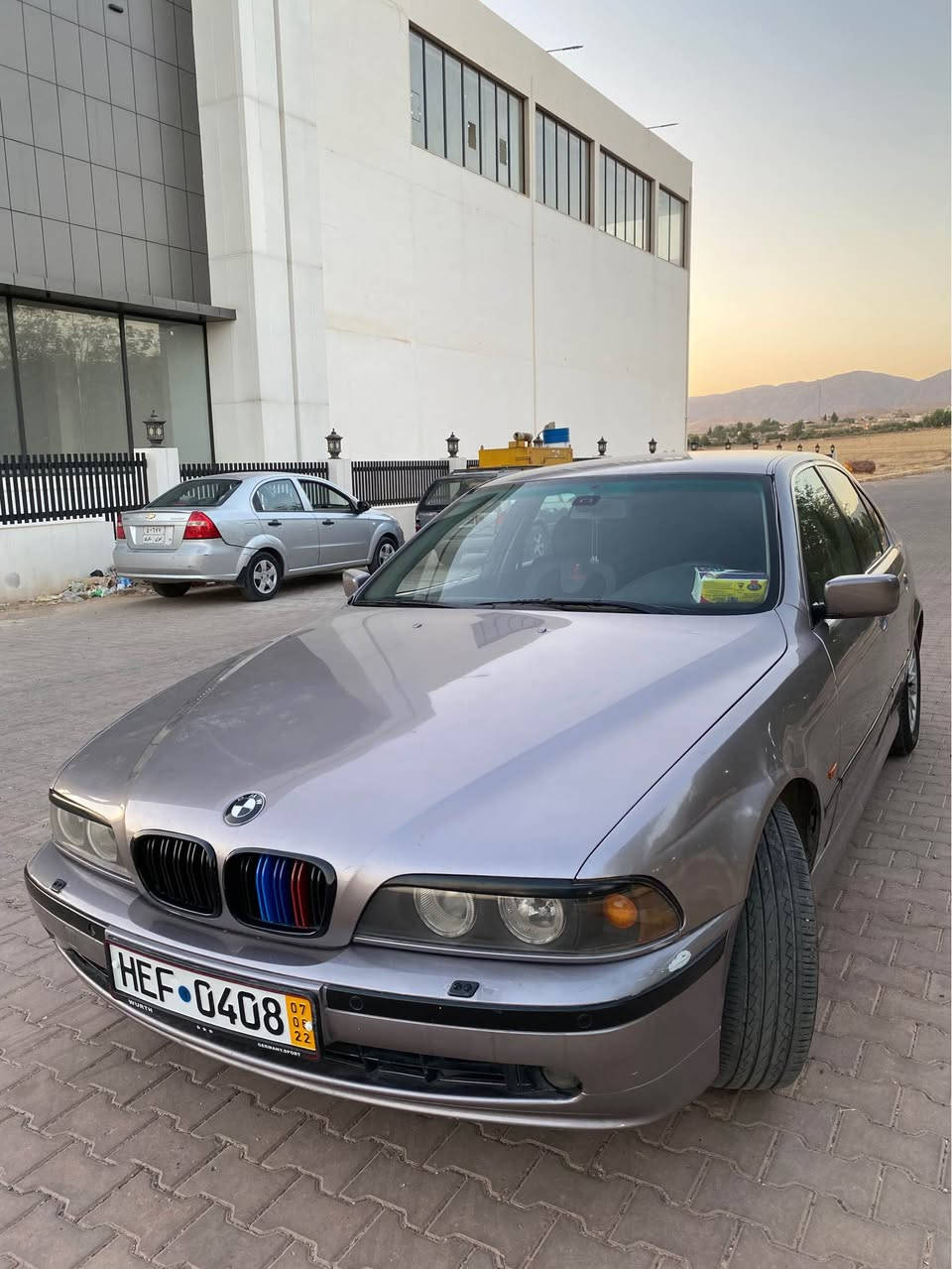 سقر سياره بئ ليدانه عام به غ بو جانيئ 
مكينه 528 
گير مه كينه ته قه و ره قه غرامات برين و قلوپين هه مي تشت ب شه رت هه ر چار تايه جديد 
ته بريد وه ك به فر 
سعر 58 وه ره قه و مه جال 
*********** اكر, نينوى
