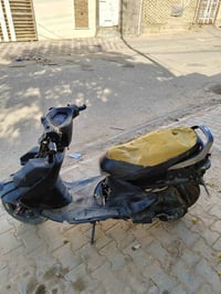 فراشه فحل البيع صالي شهرين من جفتتها ابيعك سويج  سعرها 175 بيها مجال ق...