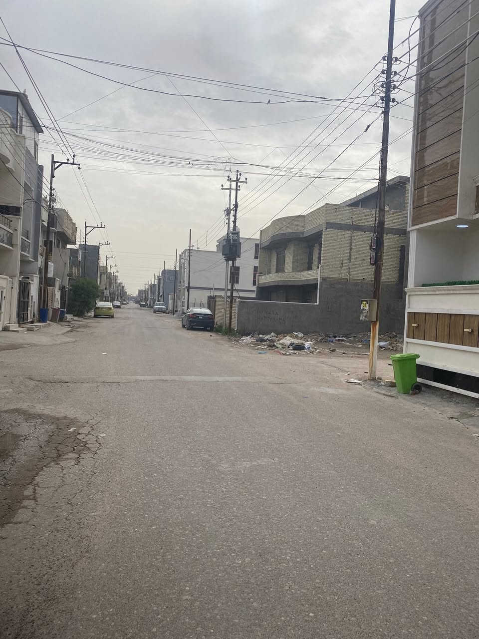 بيت للبيع في منطقه البعيثه العدل الأول ع الشارع العام المساحه 50 متر طابقين جديد وبناء حديث رقمي ***********
