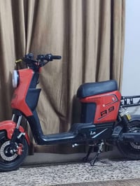 دراجه  ار 9 للبيع مكاني مدينه الصدر نقص بس بطاريات ٠٧٧٠٣٥٢٧٧٨٣ السعر ٣...