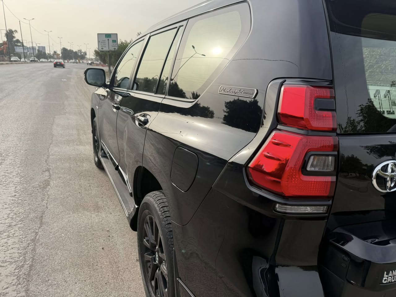 السلام عليكم 
للبيع برادو موديل ٢٢ vx رقم بغداد ماشيه ١٢٠ الف 
بيها بارد كلش بسيط مكان السياره بغداد العامريه 
السعر 43$مع المجال ***********
