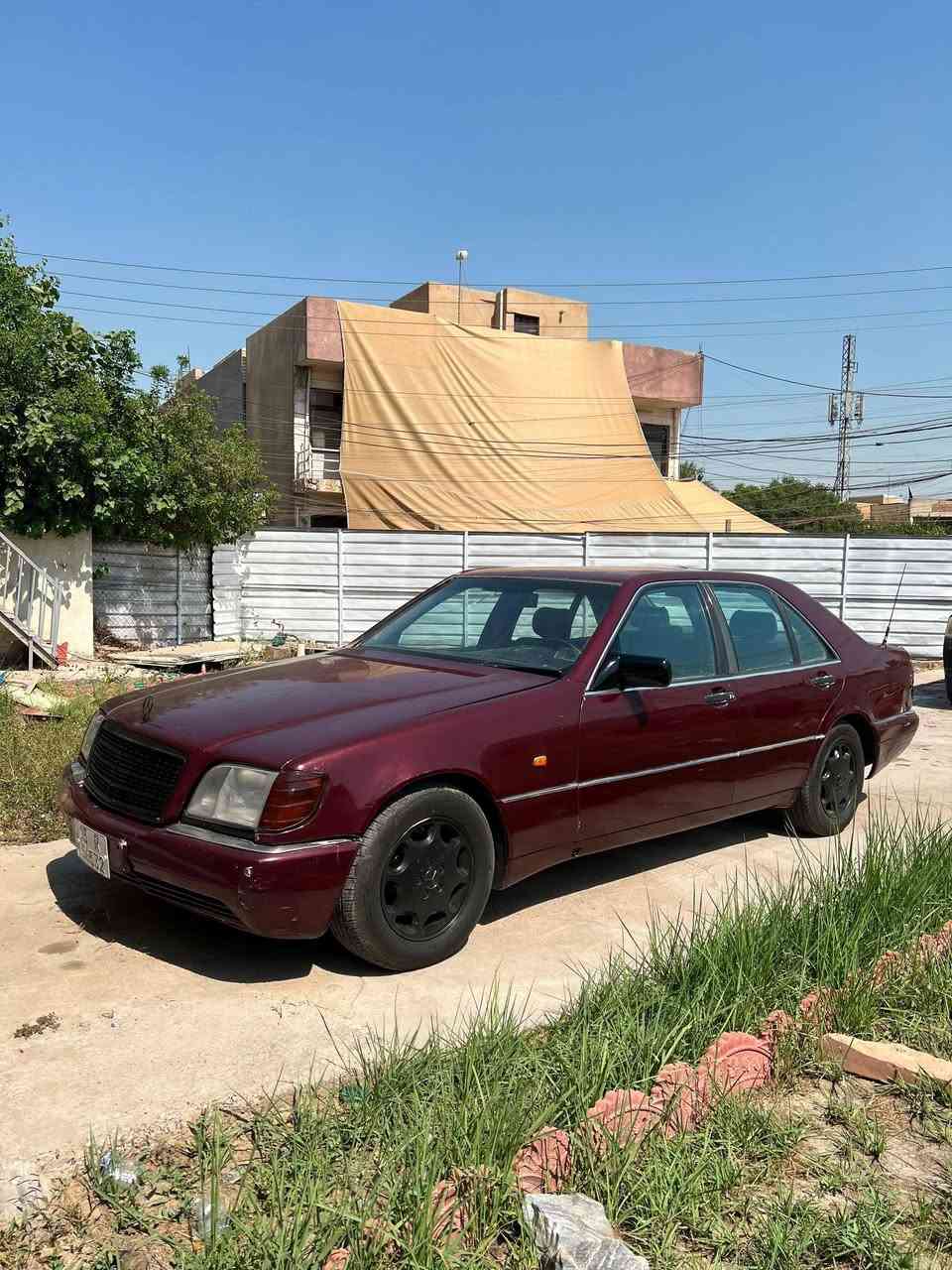 السلام عليكم 
للبيع مارسيدس شبح موديل 1992 السياره محوره كير ومكينه ملكة 3000 السياره ماشاءالله شلعه ومعدل كلش حلوه بيه مكينه تشك الكاع شرط بطناش السياره جاهزه كير مكينه تبريد كهربائيات صدر جاهزه انشاءالله مابيه نقص السياره مسويله ادامة كامله قبل يومين نوزلات وبلكات ومجاول وفيتبم وفلتر مال فيتبم كله جديد مبدله شادله تخم تاير جديد قبل شهر لايتات شغال بك لايتات شغال دشبول كله شغال سستم سماعت ومسجل شغال بلوتوث السياره جاهزه مال جناي رقم أنبار بأسمي تحويل ثاني يوم هزة جديدة ورقم انكليزي ومصفره غرامة سعر السياره45 ورقة وبيه مجال
مكان السياره بغداد السيدية
***********
