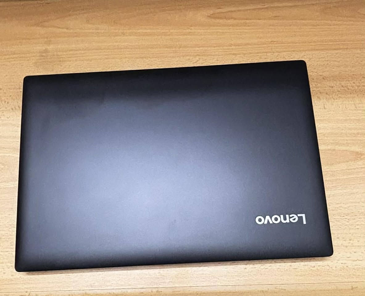 لابتوب Lenovo للبيع – حالة ممتازة

لابتوب نظيف جدًا وقليل الاستخدام، مناسب للدراسة والعمل والبرامج الهندسية الخفيفة.

المواصفات:
- معالج: Intel Core i7 الجيل السابع  
- الرام: 8GB  
- كرت شاشة: NVIDIA 2GB  
- كرت شاشة مدمج: Intel HD  
- الهارد: 932GB  
- نظام: 64-bit  
- الجهاز سريع وحالته ممتازة

الموقع: بغداد  
السعر: 350,000 دينار قابل للتفاوض

للاستفسار مراسلة خاص.
للاتصال ***********
