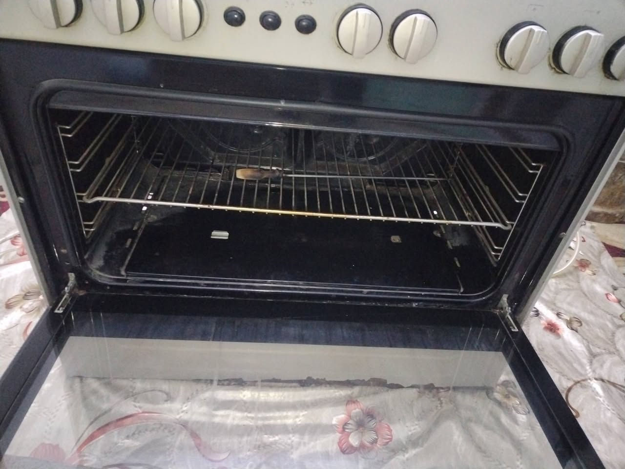 طباخ للبيع
مكاني حي الانتصار
***********
سعره 110 وبي مجال بسيط
