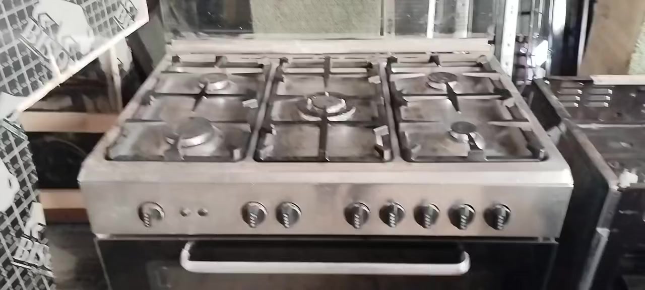 طباخات نظيفة جدا للبيع كلمن وسعره ***********
