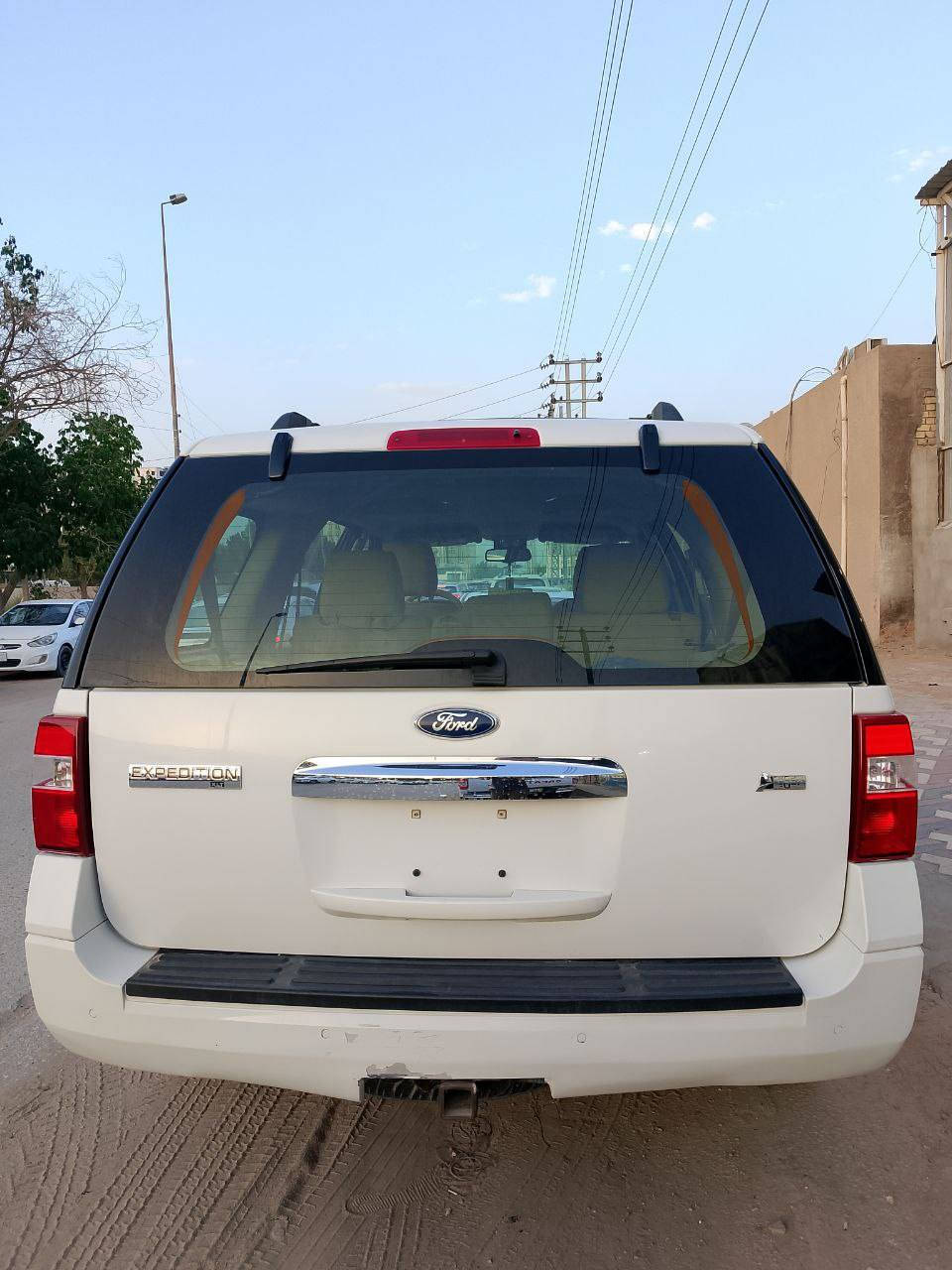 السلام عليكم..
السياره/فورد
النوع/اكسبديشن
الموديل/2011 اصل
السياره وارد (امـريـكـي)اصل اصل🇺🇸🇺🇸
السياره وضع بلادي وضع الشركه
السياره بيها كشوط فقط الدعاميه الاماميه والدعاميه الخلفيه فقط فقط
الشراي يجي ويفحص السياره ارجع واكول نضيفه نضيفه في معنى الكلمه
السياره 7 مقعد_السياره تبريد بارد
لايت زينون_رقم بغداد(الجديد) الشراي يجي ويفحص ويشوف
السياره 8 سلندر محرك(5.400)
للاتصال(***********)الشراي يتصل على هاذه الرقم وان شاء منختلف بالسعر بيه خير ويدلل...عنوان السياره(الـنـجـف الاشــرف)..(المراوسه لاندكروز حسب القناعه).

