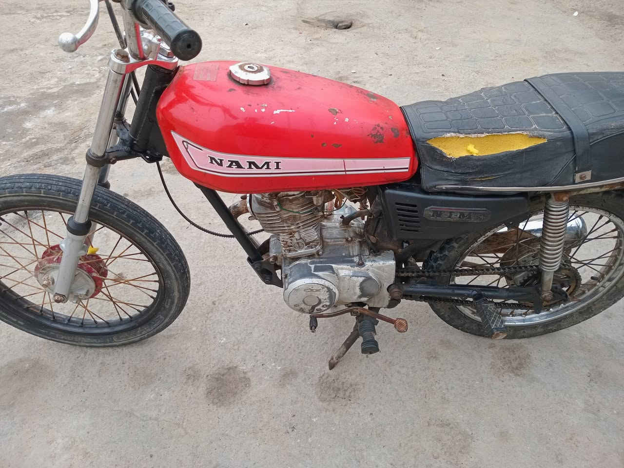 سلام عليكم ايراني للبيع دراجه هذا نضافة كدام عينك دكت هندر شاصي نامه
محرك لا صوت ولا تبخير ناعمه تخبل دبلات وره وكدام شغاله ويلات نضاف دراجه مال شغل توديك وتجيبك سعره 180 مكاني #بصرة ##الكزيزة  شاصي مكفوله لا لحيم ولا كص بيه رقم  هذا رقمي متواجد واتساب وخط 

***********
