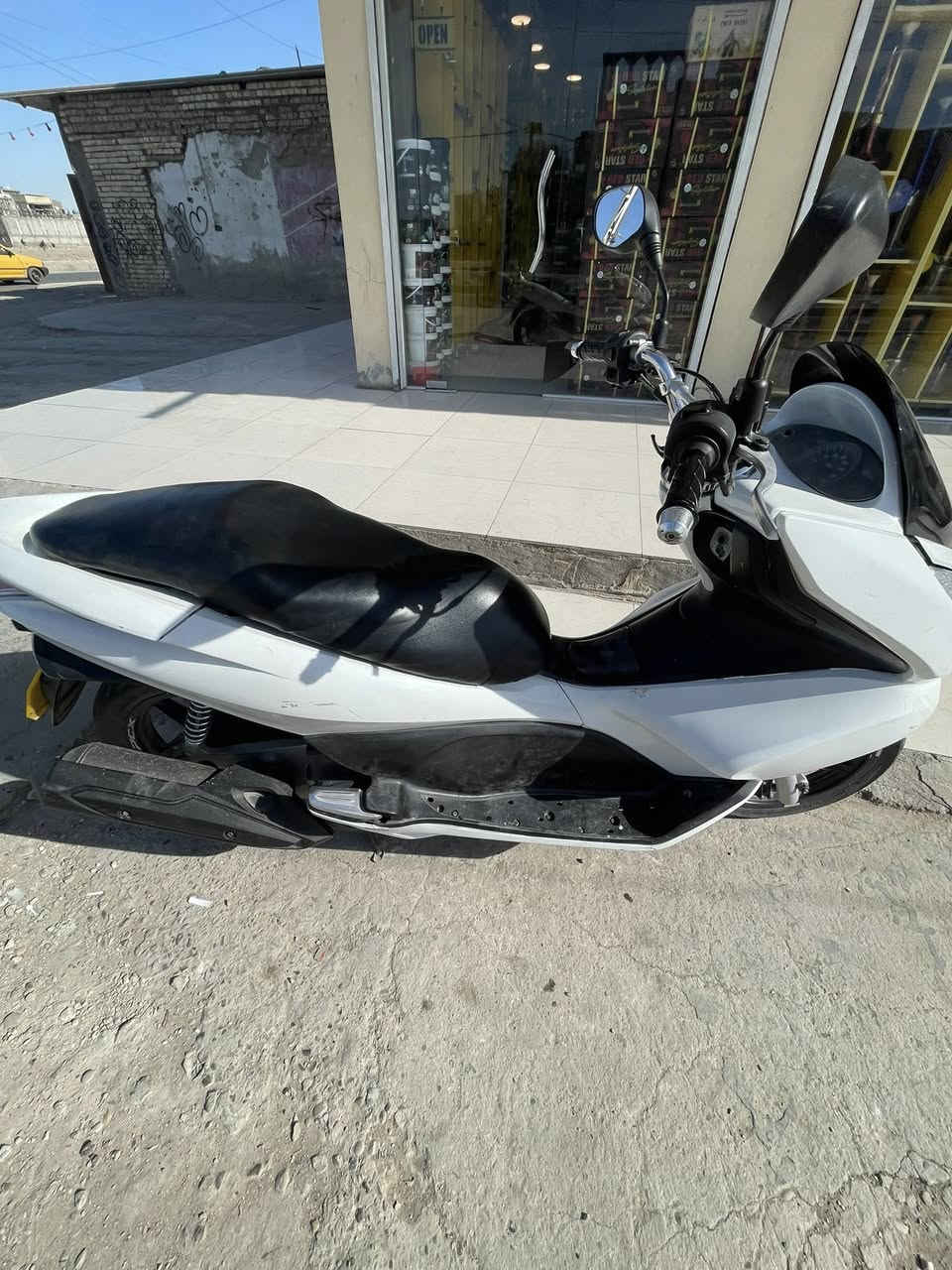 سلام عليكم دراجه بس سي اكس نضيفه كله شغال حساسات حساس استان حساس ازدحام مكينه مامفتوحه السعر مليون و200 مكاني مدينه الصدر رقمي *********** واتساب
