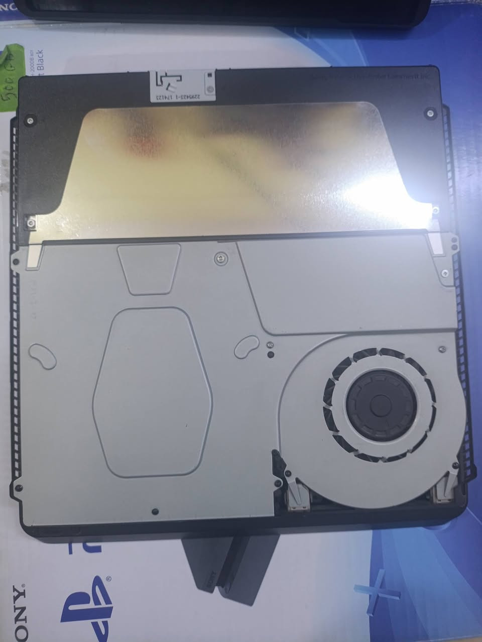 ​🎮 بلايستيشن 4 سليم (PS4 Slim) نظيف جداً ومهكر جاهز للبيع! 🎮
السلام عليكم شباب، عندي جهاز بلايستيشن 4 سليم (PS4 Slim) بحالة ممتازة جداً وملحقاته كاملة للبيع.

​تفاصيل الجهاز:

​النظافة: الجهاز أخو الجديد، نظيف جداً واستخدام منزلي حشيم.

​الوضع: الجهاز ما مفتوح نهائياً (ستيكر الشركة والضمان بمكانه وما داخل تصليح).
 الجهاز مهكر  السعر 325 بي مجال


**إذا كنت صاحب هذا الإعلان وتريد حذفه لأي سبب، رجاءا أرسل رسالة إلى الدعم الفني**
