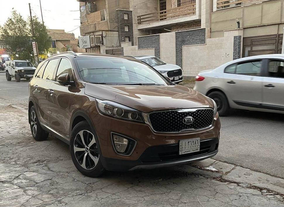 السلام عليكم
سورنتو 2015 وارد سعودي شكل 2017
محرك v6 3300 
7 راكب بصمه
رقم انكليزي قادسية بسمي تحويل مباشر 
حساسات امامي خلفي 
تحكم ستيرن 
مود دراف
فور ويل
مري شفط
بصمتين
نظام ترحيب
حادث سطحي بنيد فقط مبدل نفس اللون
ماشية 118 الف
محرك كازكيت و راجع وكاله
السعر 185$
العنوان بغداد الجديدة  ***********
