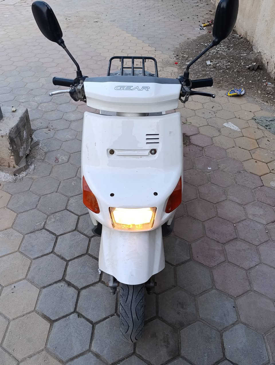 كلشي شغال سلف هندر كهربايات
400 
شراي يخابر 
***********
