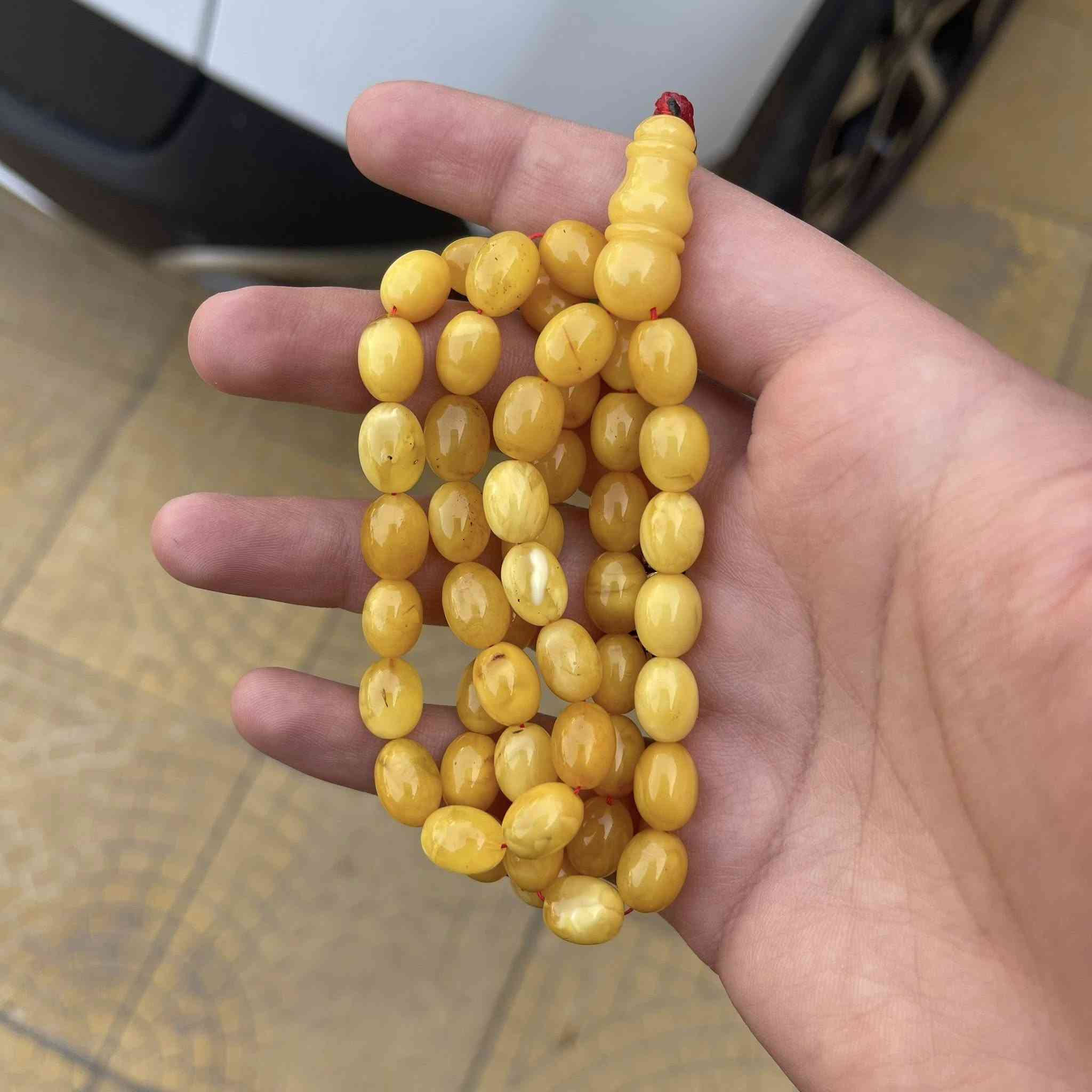 .
بولندي شجري قديم من العيار الثقيل بيها نمشات بسيطة وعدد خرز خير من الله الخرزة اللي ما تعجبك شيلها كصة الاكثر طلباً بيض حمام وبولندي و قديم وشجري وانت احكم 👌🔥

الوزن : ٣٥ غرام
العدد : ٥٣ حبة

ضمان مدى الحياة على المسباح كهرب بولندي حر طبيعي قديم كالب لون مكفول من الحرارة و الاسالة و الضغط 👍

للاستفسار خاص او واتساب 
يوجد توصيل لجميع محافظات العراق وشماله ايضاً


**إذا كنت صاحب هذا الإعلان وتريد حذفه لأي سبب، رجاءا أرسل رسالة إلى الدعم الفني**