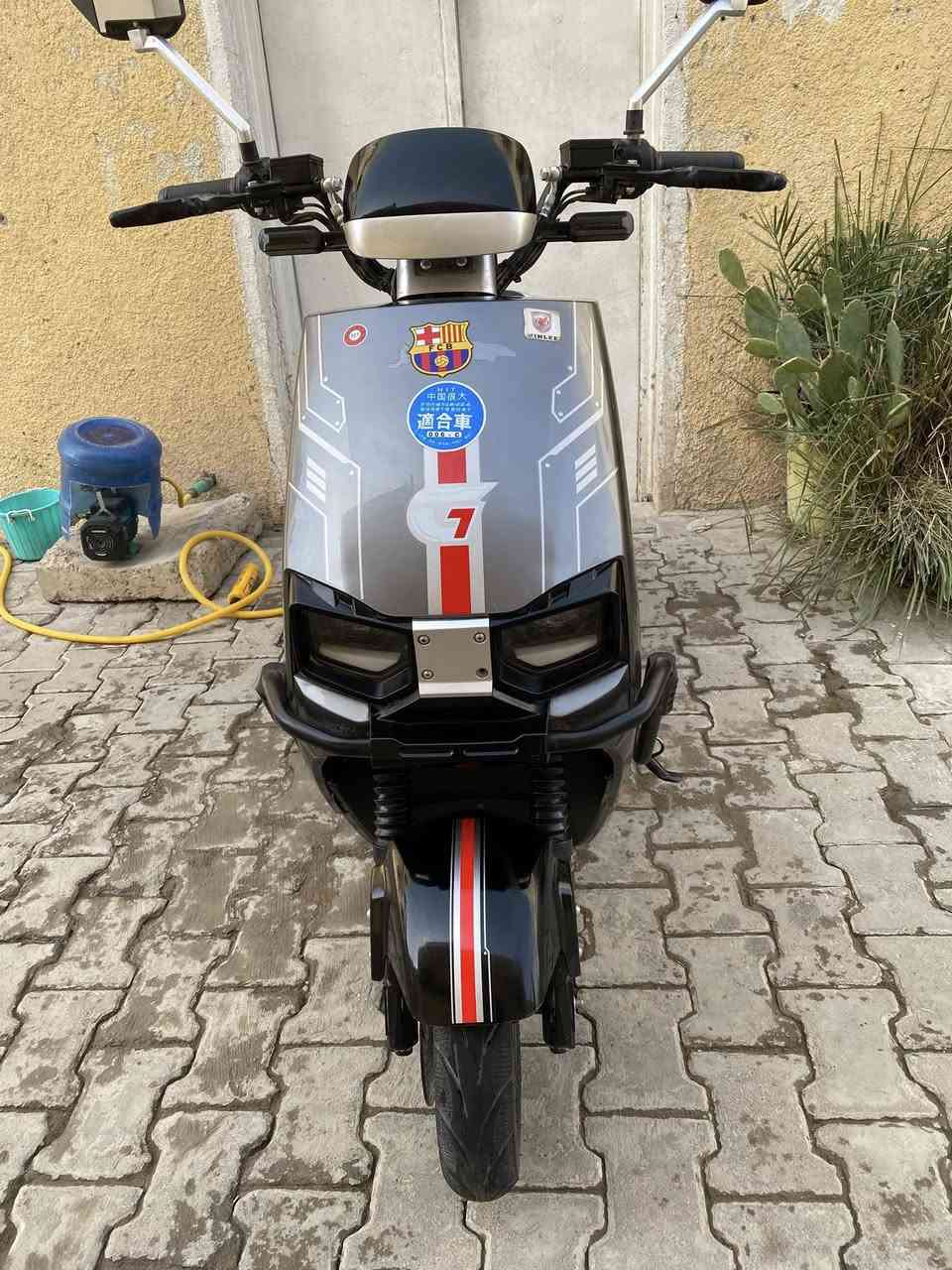 سلام عليكم دراجه لبيع نوع دراجه وحش سعر 675وبيه مجال قفل 600مكان بغداد الإسكان شارع 23مقابيل كليه مأمون استفسار ***********
