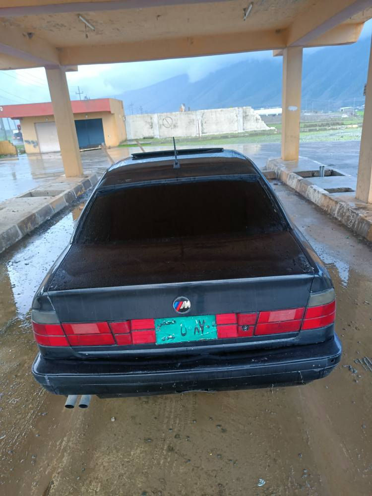 بو فروشن سيعرى خوار هه موبازار زانياريى هه مو نوسراوه
       👇  تياره يى سه ر عه رز
بيئێم مــــــــوديل 1991 مكينه 525ى كه پسى گێرعاديى
تبريت _سارد گه رم.. ٤جام كاره بايى.. سيلايت.. ئه ى بيئيس
ناوفورميكا.. پێش پان... ره شى قتران نمونه له جوانى
سه نه ويى و ٢وه كاله عامه و واجيهه له گه له به شه رتى 
ئه وليات و حاسيبه.. 
پشت و پێش كه پس ته نها يه ك جاملغى سه كن دواوه 
لێدراوێكى خفيفى هه يه موس براوه وه رگه راو داروبه ردى
به شه رتى فيته ر 
گێر مكينه اكسل به شه رتى فيته ر 
نرخى خوار هه مووبازار ته نها (30)وه ره قه كه مێك مجال
***********/سوران فايبه ر واتساب له سه ره سوران, أربيل
