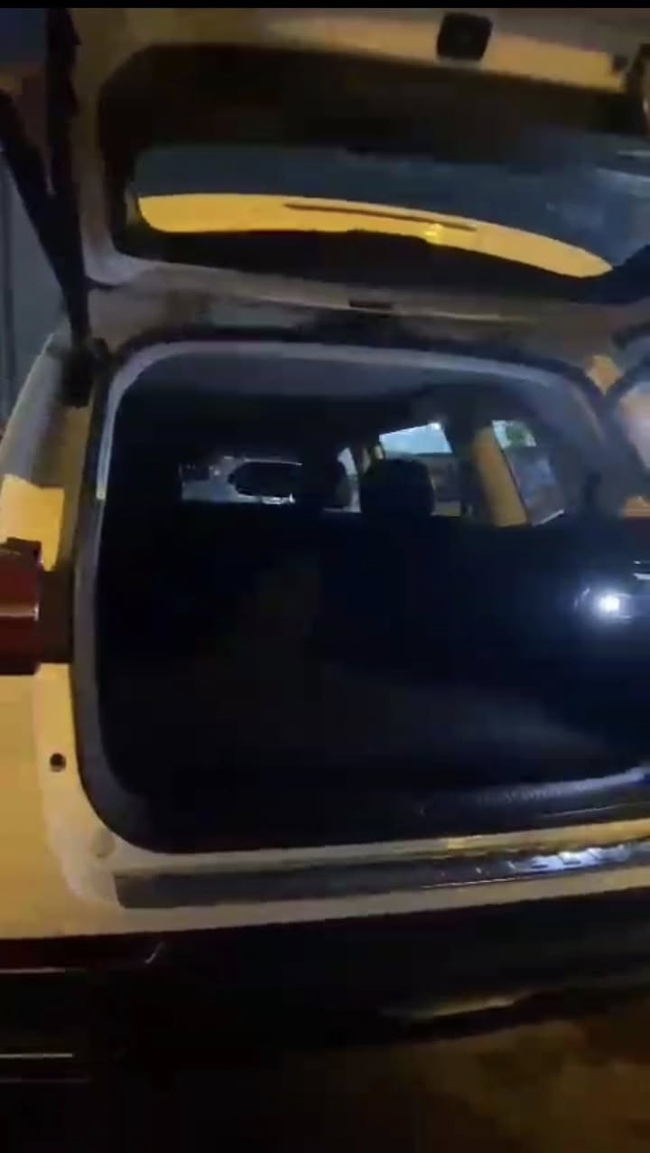 السلام وعليكم سيارة mg rx8 للبيع السياره فول الفول ومكفوله ومثل ما واضح كامكم لل تواصل ***********
