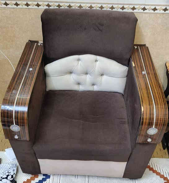 #للبيع 

تخم قنفات عدد 5 

مع طبلات عدد 4 

#السعر 300 

للاستفسار اتصل على *********** 📱

العنوان كربلاء
