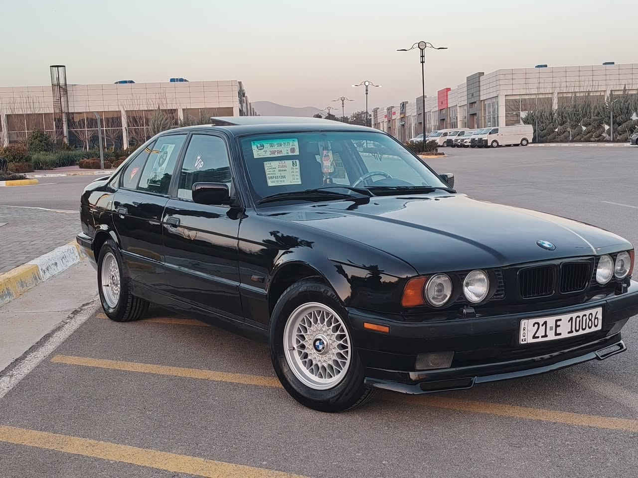 بي ام525مسكرفانوس..***********..اوتوماتيك تبريد 
موديل 1995رقم سليمانية دولي بسمي سنوية جديد سيارة فول فول سعرها 68 وبي مجال مكان سليمانية***********
