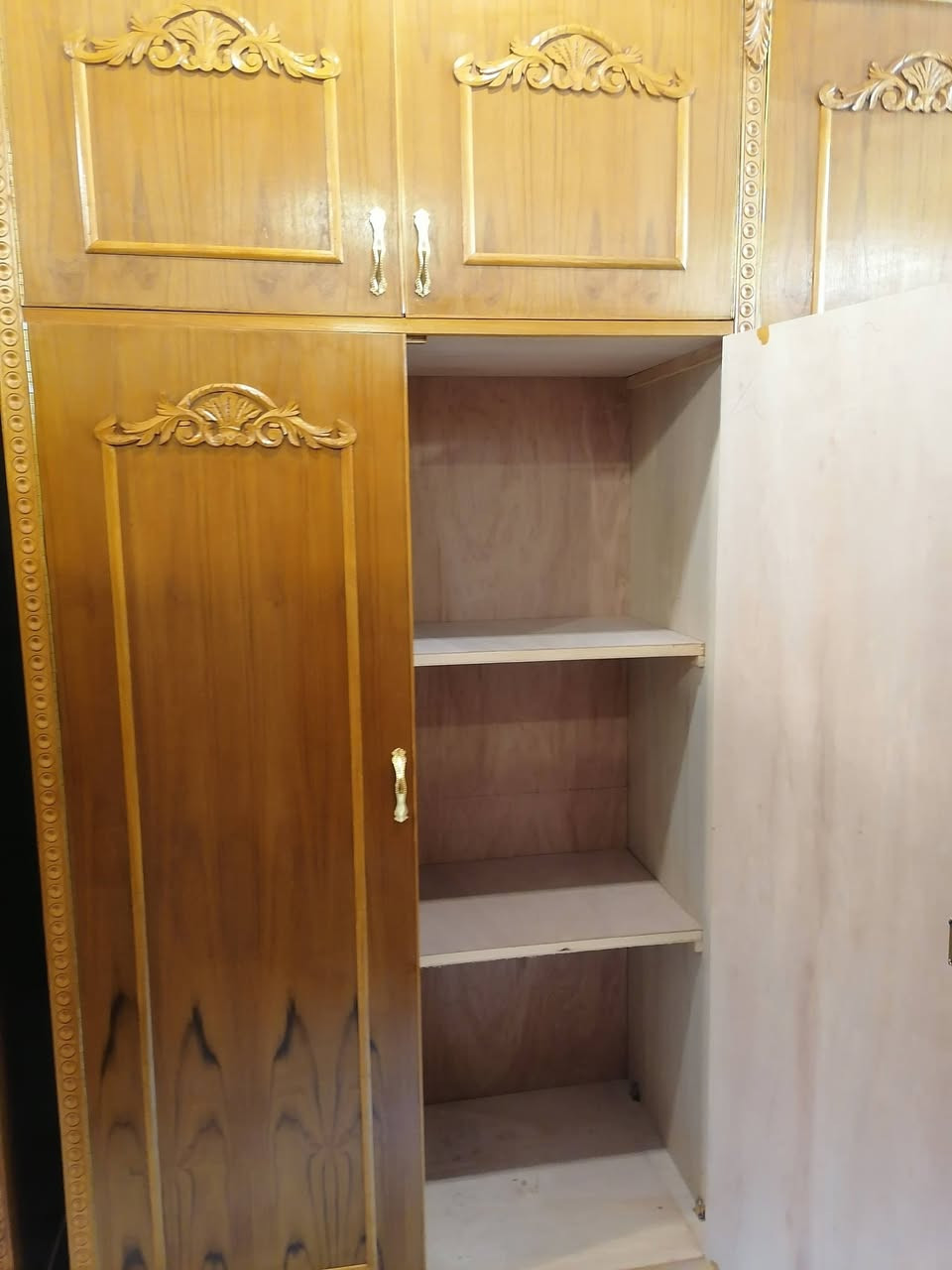 كنتور ٦ باب ملحق نقش زان جديد شغل توصيه صاج 5ملم ما تجاري شغل توكمه درجة أولى معرض ابو حسن حي السكر مقابل ساحه غاز السكر ت ***********
