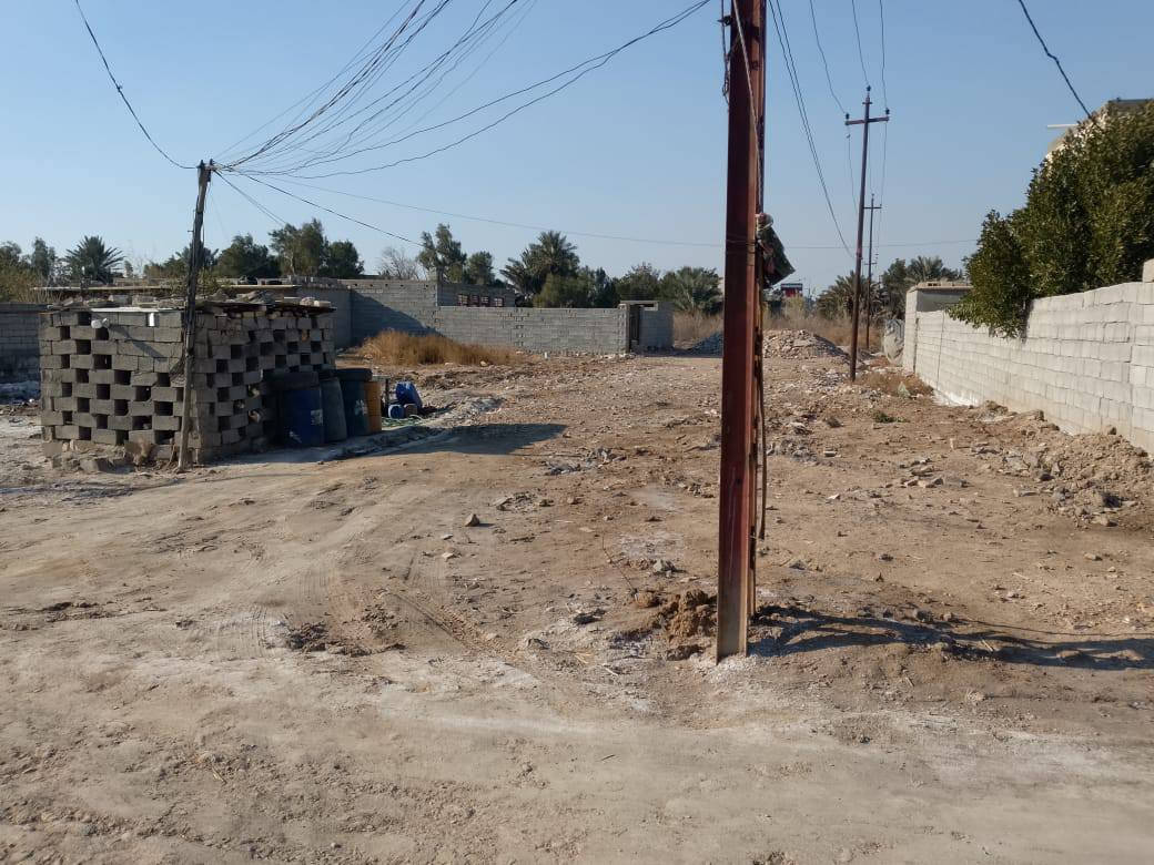 🔴 للبيع بيوت عدد (2) – طابو زراعي – موقع ركن مميز 
📐 المساحة الكلية: 1000 متر ركن على شارعين 15 متر
🏠 تفصيل المساحات:
▪️ البيت الأول: 600 متر
▪️ البيت الثاني: 400 متر
🏗 #مواصفات_البناء:
✔️ بناء طابوك
✔️ أرضية رفت
✔️ سقف صب كونكريت
🔹 #تفاصيل_البيت_الأول (600م):
▪️ غرفتين نوم
▪️ صالة
▪️ استقبال
▪️ مطبخ
▪️ حمامات داخلية وخارجية
🔹 #تفاصيل_البيت_الثاني (400م):
▪️ غرفتين نوم
▪️ صالة
▪️ استقبال
▪️ مطبخ
▪️ حمامات
⚙️ #مميزات_أضافية:

✔️ مخزن مستقل بمساحة 135 متر
✔️ #مولد_كهرباء أكثر من 300 أمبير
✔️ عدد الخطوط أكثر من 200 خط سحب
📍 #الموقع:
   يم شارع أبو نزار الكلابي – موقع مميز
✨ فرصة ممتازة للسكن أو الاستثمار كما موضح بالصور ادناه🔻🔻🔻🔻🔻🔻🔻
📞 تفاصيل اكثر وللاستفسار الاتصال 
      ***********
      ***********
