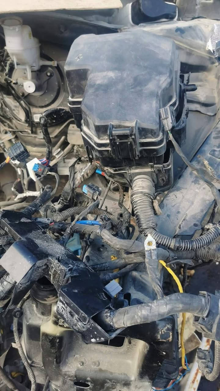 متوفر ادوات  كي فور تفصيخ
محرك 2000 زيرو كامل
رادار خلفي مع ضفيرة 
بطانه صندوق 
بوكس فيوزات مع الضفيره 
بيبان 
غرفه كامله مسطره صندوق مع اللد كامله
ويل كامل اطار زيرو مع الحساس
***********
