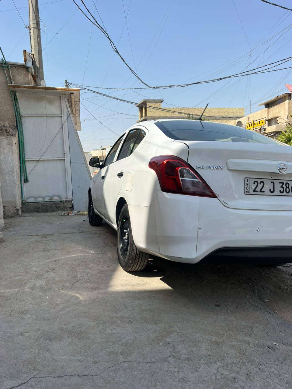 السلام عليكم نيسان صني موديل2015 بيها صبغ باب خلف السايق وبيها بارد جاملغ امامي وجاملغ خلفي هم بي بارد  السياره كامله من كلشي كبل للشارع السعر 80 قفل مكاني الدوره***********
