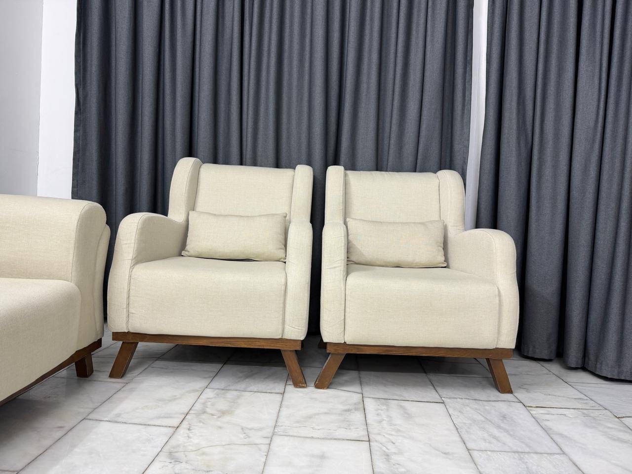 السلام عليكم ورحمة الله وبركاته
عندي هالتخم والبردة للبيع بسعر حلو كلش(مستعجل على بيعتهم)
للعلم كلش نظيفات وجودتهم تجنن مثل مدتشوفون بالصور يعني حيعجبكم حيل واذا تردون باقي التفاصيل خاص ارسللكم التخم والبردة بشكل مفصل والسعر كذلك خاص 
واتساب: *********** 
العنوان: بغداد قرب مدخل العاب الكرخ الثانية(العاب السيدية)
