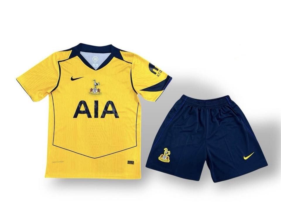 نسخة لاعب/نسخة مشجع
كوالتي عالي 
خامة مريحة 
فحص عند المندوب 
توصيل لجميع المحافظات 
للحجز 
عبر الواتساب ***********
او مراسلتنا عبر الخاص
