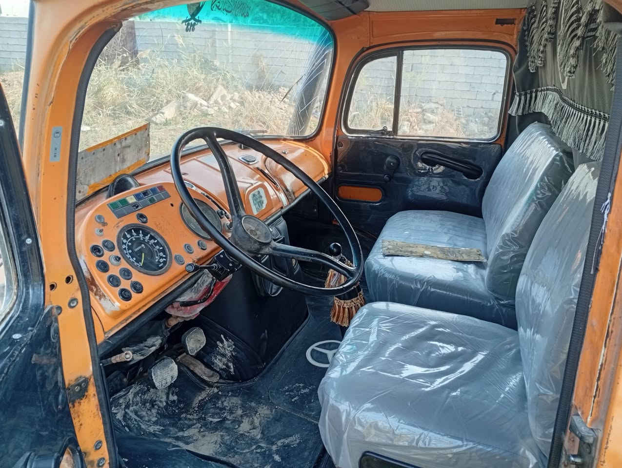 السلام عليكم سياره للبيع بوردين بلادي موديل 82 مكانها بغداد جاهزه للعمل رقم الهاتف‏‏‪0770 590 8417‬‏
