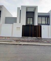 ❣️فلل للبيع في مجمع البدور 🏡 🔸المساحة 250 م / العدد(3) ▫️وترفرونت ▫️اس...