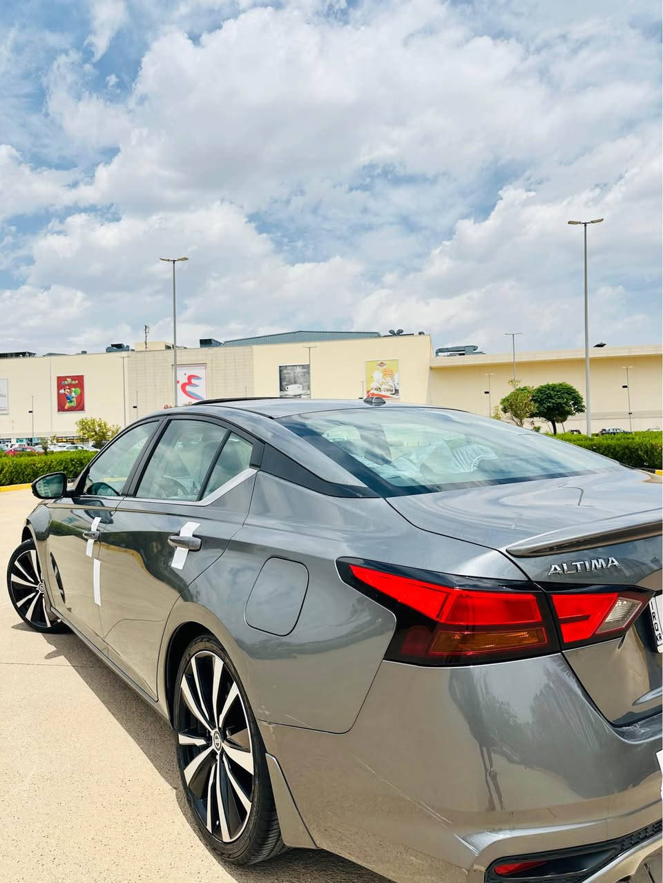 سڵاوتان لێبێت 
0770 656 7047
Altima 2019 SR+PLUS 
دوو پارچەی بۆیاخە (بۆنید + چەمەلەخ سایەق) 
یەک دوو شوختی هەیە لەگەڵ یەک قوپاوی بەصیت
ڕادار پێش و دوا ، شاشە گەورە، سڵاید ، باطڵ شەفت، کوشن جلد هیتەر ، تەحەکوماتی سەر سوکان، ویل گەورە سایز ١٩ ، شغال، دەرگا بەصمە ، 
ڕۆنی مۆتۆسێڵ تازە گۆڕاوە ٩هەزارکم تیا ماوە ✅
تاقم پلاکی شەریکەم بۆ داناوە 
ماڵی دۆستە هیچ عەیب و عاری نییە 
لە سلێمانیم ❤️ السليمانية, العراق
