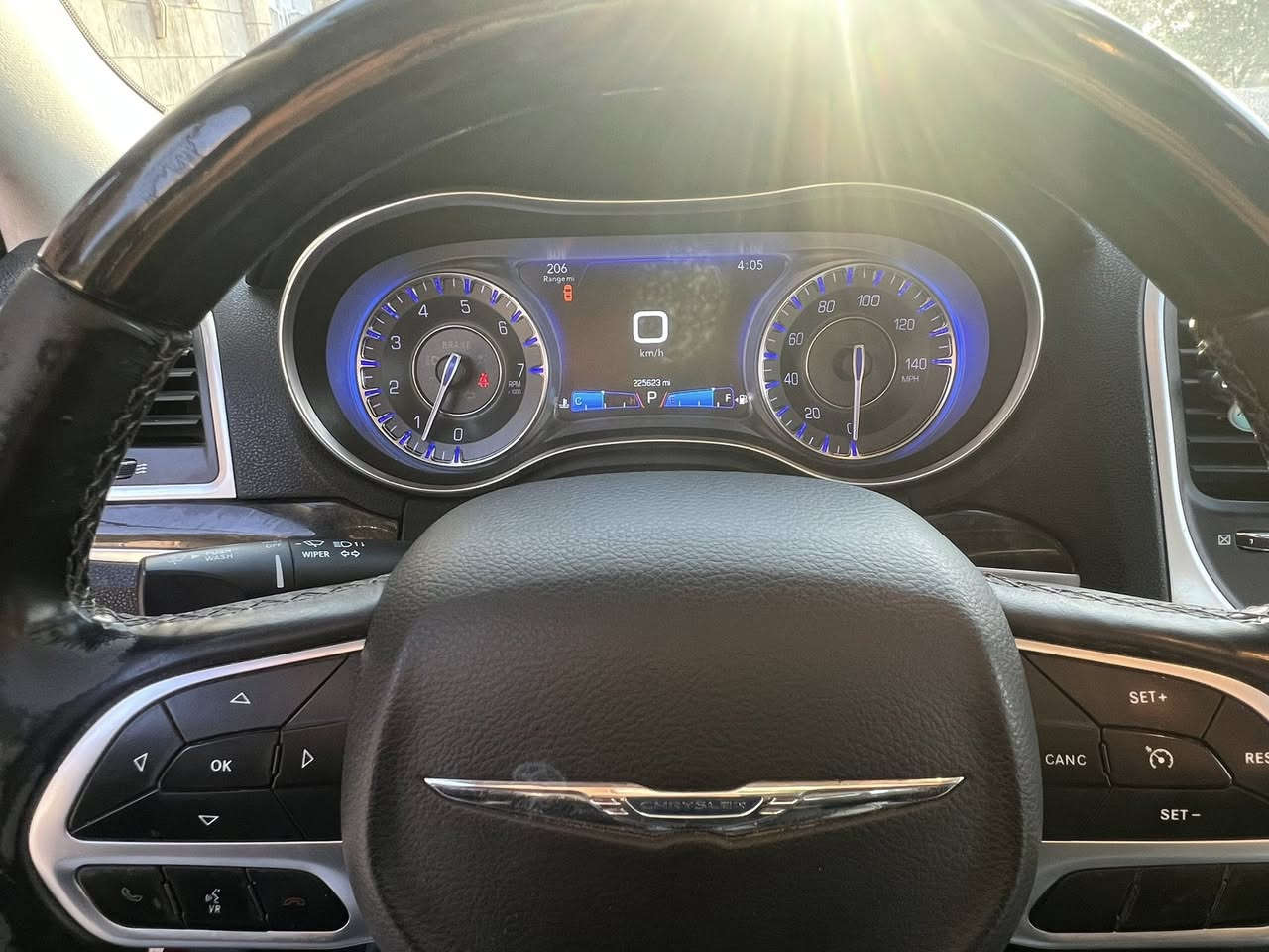 اوباما ٢٠١٨.
سيارة جديدة جدا
سعر ٢٢٠وبيهة مجال بصيط
رقمي ***********
