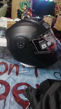 خوذه دراجات مال امزون فج متحرك لون اسود يوجد توصل كل العراق 5 الف 0777...