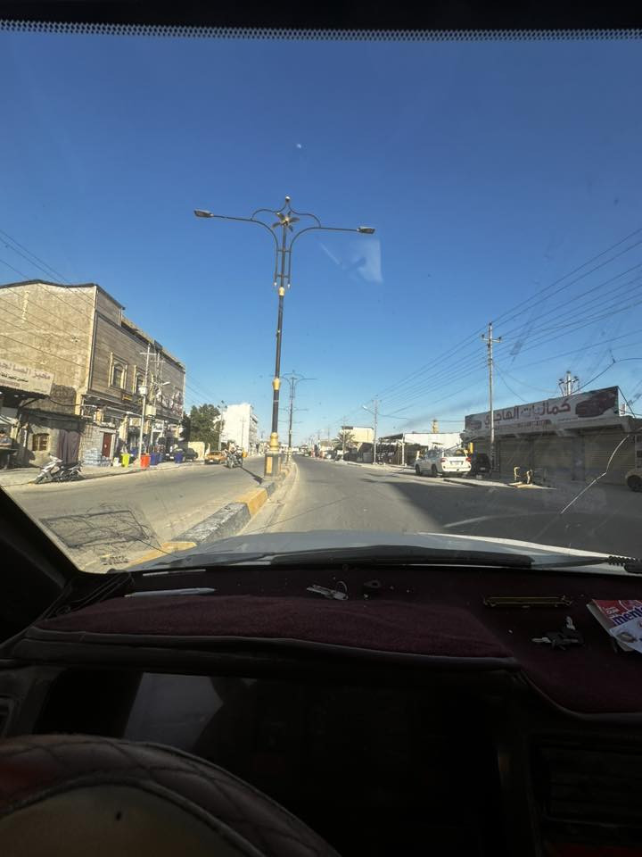 سلام عليكم دار سكن البيع
ابو الخصيب ابو مقيره 
مقابل المستوصف ابو مقيره 
مكون من غرفتين وصاله ومطبخ وحمامات داخلي وخارجي 
وصاله كلش جبيره
وديوان وكراج واسع موقع ممتاز  يبعد عن طريق السايدين مال العشار 150متر 
بناء حديث شقل درجه أولى 
طابو زراعي عراقي اصل 
المساحه 200متر
السعر 135وبي مجال 
***********
