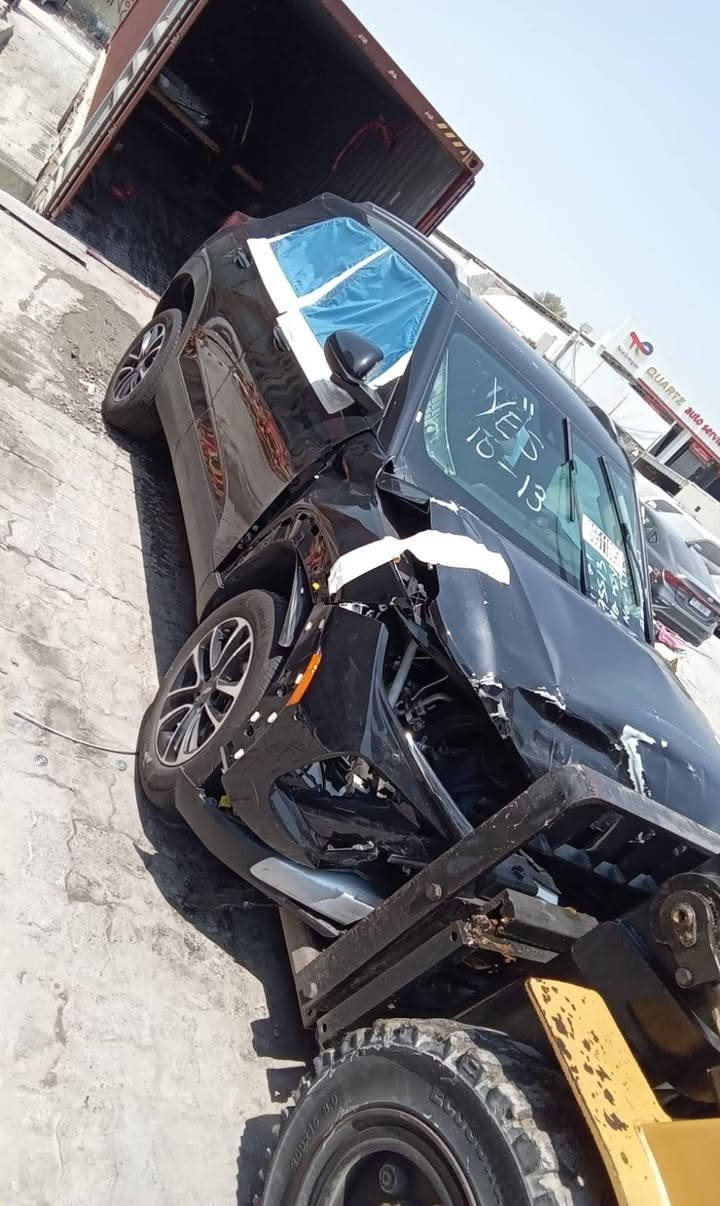 سلام عليكم عندي تلي بلايزر مديل ٢٠٢٥زيروه  حالين بدبي وأصله سياره بدون نقل السعر ٣٢وارقه ترهم كتاب شهداء مكاني بغداد مدينة الصدر ***********
