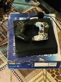 بلي فور نظيف مستخدم للبيع وياه جوستك عدد ٢ وقرص بيس ٢٠٢٠ السعر خاص  رق...