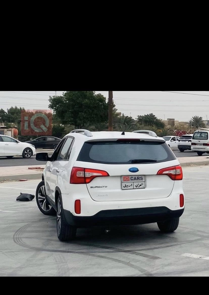 سورنتو 2013 سياره حلوه
نضيفه وارد خليجي
 بيها جاملغ تصليح او ربع من الباب فقط 
السياره حلوه وناصبه 
بصمة 
سبعه راكب
 تلاث قطع تبريد 
لد امامي خلفي 
تحكم ستيرن 
مري شفط 
بلاجكتور دبل شكل ال16
4سلندر 2400 سياره حلوه
مكينه وكير جدد حلوات
*********** 
السعر 165$ وبيها مجال
