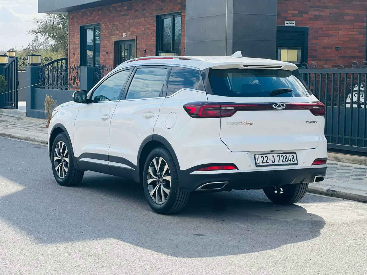 chery tiggo 7 pro 2022
شيري تیگۆ ٧ پرۆ 2022

فوول مواسفات زمان شريكة 
گێڕ تۆماتیک و عادی تا ٩ نمرە ، بەسمە ، دەرگا بەسمە، شەغال ، سڵاید ،سڵاید کۆنتڕۆڵ, تەحدید سورعە ، شاشە ، کامێرا ، تەبرید لەمس ، تەبرید مەرکەزی، ئۆتۆ هۆڵد، توڵی سەقف ، لایت لید، جام کارەبایی،بەرزو نزمی جامەکان بەکۆنترۆڵ،ئاوێنە کارەبایی، ئاوێنە ئیشارەت، لایت ئۆتۆ، حاسەی دواوە ، ووریاکەرەوەی دزی ، دوگمەی هاوکاری برێک ، بەرزو نزمی لایتەکان ، دژە خلیسک ،فڵچەی دواوە، سوکان ڤۆلیۆم و بلوتوزو وای فای و کار پلەی ، شوێن عەینەک، دوو سویچ کۆنتڕۆڵ تەنها 80  هەزار کیلۆمەتر چووە سيرفز كامال لة شريكة بؤي كراوة 

بێ بۆیاخ ، ، سارد
هە موو  بە شە رت
ڕەقەم هە ولیر  ، تاحویل مباشر ،  بەشەرتی بەناو کردن و غەرامە. بة ناوةي خومة 
سەنەوی رةقم نوي 
135  نرخ  کەمێک مەجال *********** وتصئاب أربيل, العراق
