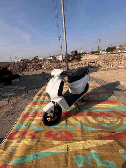 عليكم للبيع دراجه شحن من شركه بينود الاصليه دراجه مستعمله صارله شهر بعده جديده 30امبير ملف 1800 لسرعه مالته 85KM  كهربائيات كله شغاله رباعيه  اشاره يمنه ✨يسرا✨سكن ✨لايت✨ عالي✨ ناصي
تقطع بل شحنه لوحده 50كيلو متر ⚡مانقصها شي لسعر $
900الف وبيه مجال قليل  مكان لبصره لقرنه لشرش 
الهاتف ***********
وهذه بس واتساب***********
