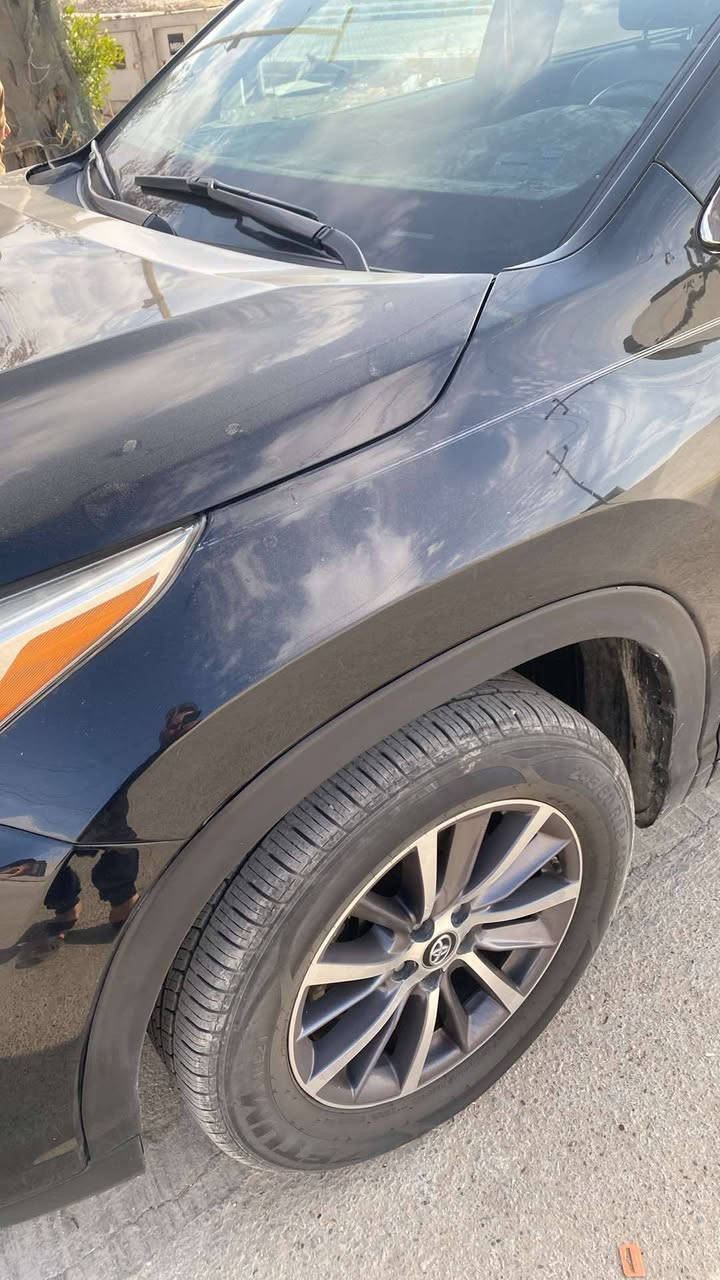 هايلندر. 19. ماشيه 90 Xle. حادث. جاملغ. بدون. صبغ. بدون. ايرباك.  ***********
اكتب تم يوصلك السعر مكان السياره الانبار عنه
#الانبار_عنه
