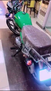 الدراجه للبيع اوراق 3كاملات مكاني زعفرانيه     السعر 700وبيهه مجال   0...