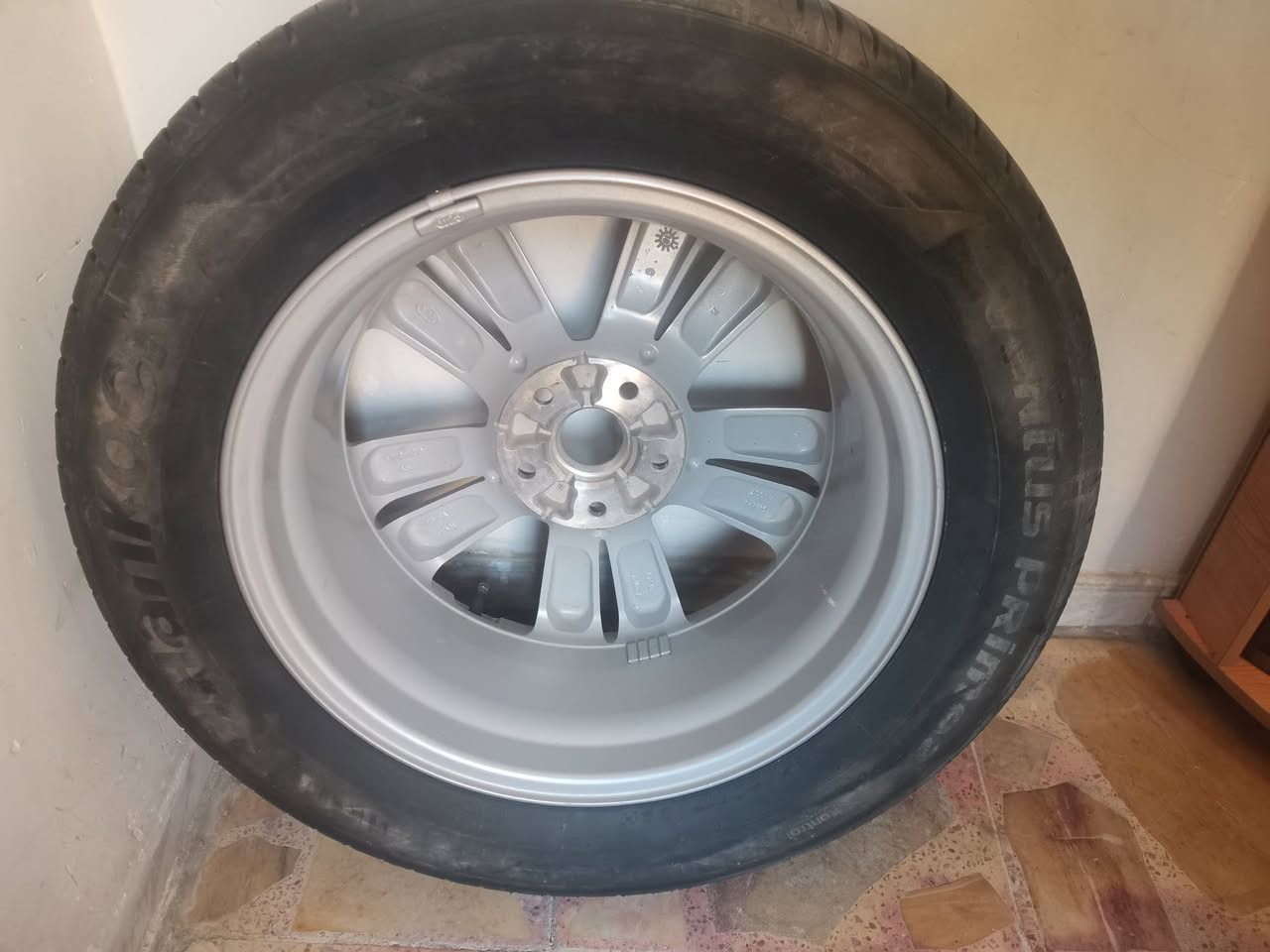 ويل كب مال سبورتج اصلي جديد لوك ما مستعمل مضموم مال سبير حجمه R17/225/60 للبيع مكاني ميسان للاستفسار الاتصال على الرقم ***********
