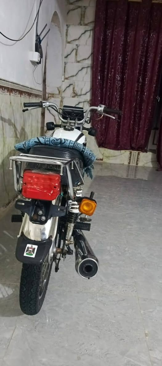 سلام عليكم البيع دراجه نامه برو كلك مديل ٢١ السعر ٥٠٠ وبيه مجال مكان دوانيه قضاء الشاميه تصال على هاذه الرقم ***********
