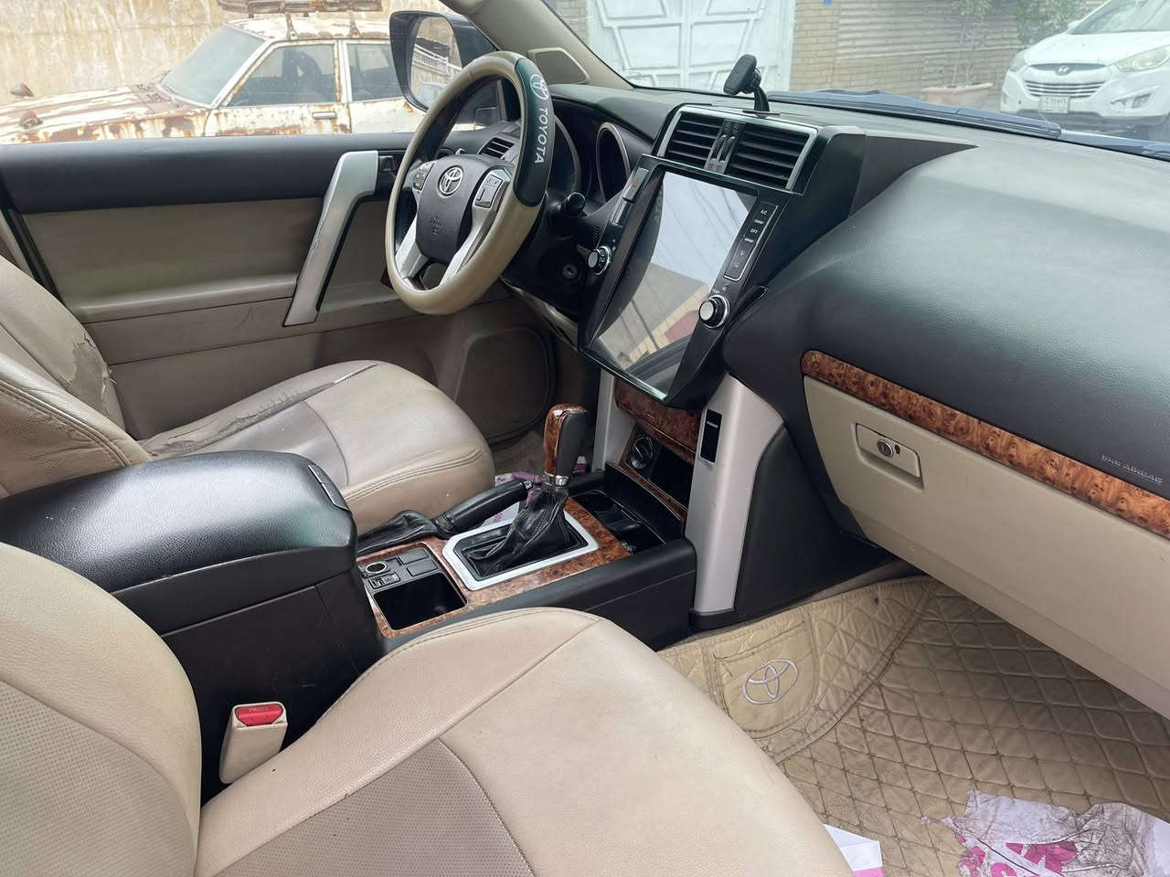 برادو 2010 خليجي
محدث 18 بلاك توب 

بدون حادث السعر 190

مجال بسيط تحويل شرط

***********

في بغداد محرك 2700 

4 كامرات شاشه مري شفط
