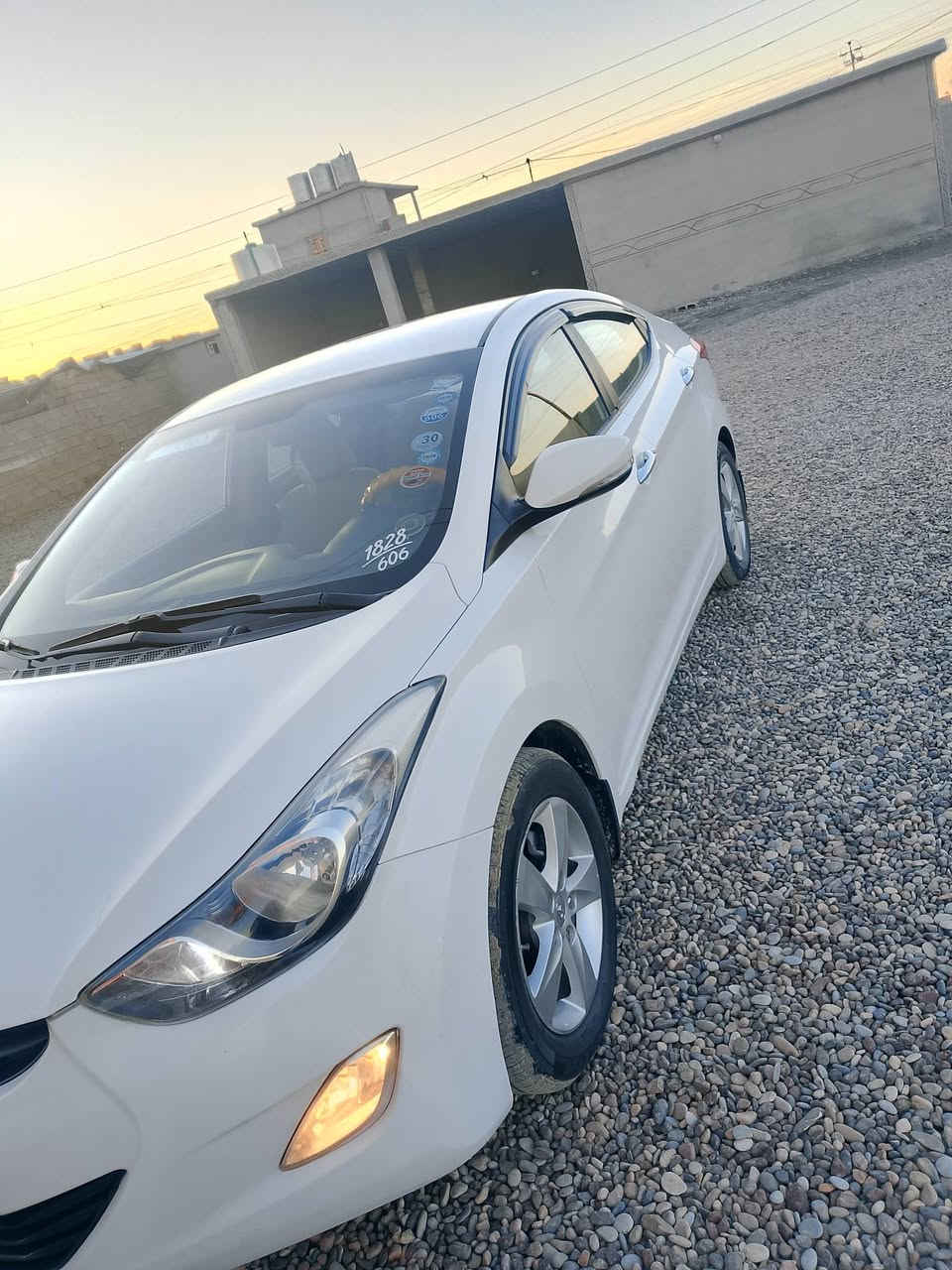 النترا موديل 2012بدون صبغ بدون تبديل رقم سليمانيه دولي هزه وسنويه جديده شرط وكاله وتحويل  صدر تواير 
كلو جديد محرك 18شرط لاصرف ولانفخ كير شرط 
السعر 120وبي مجال 
***********
