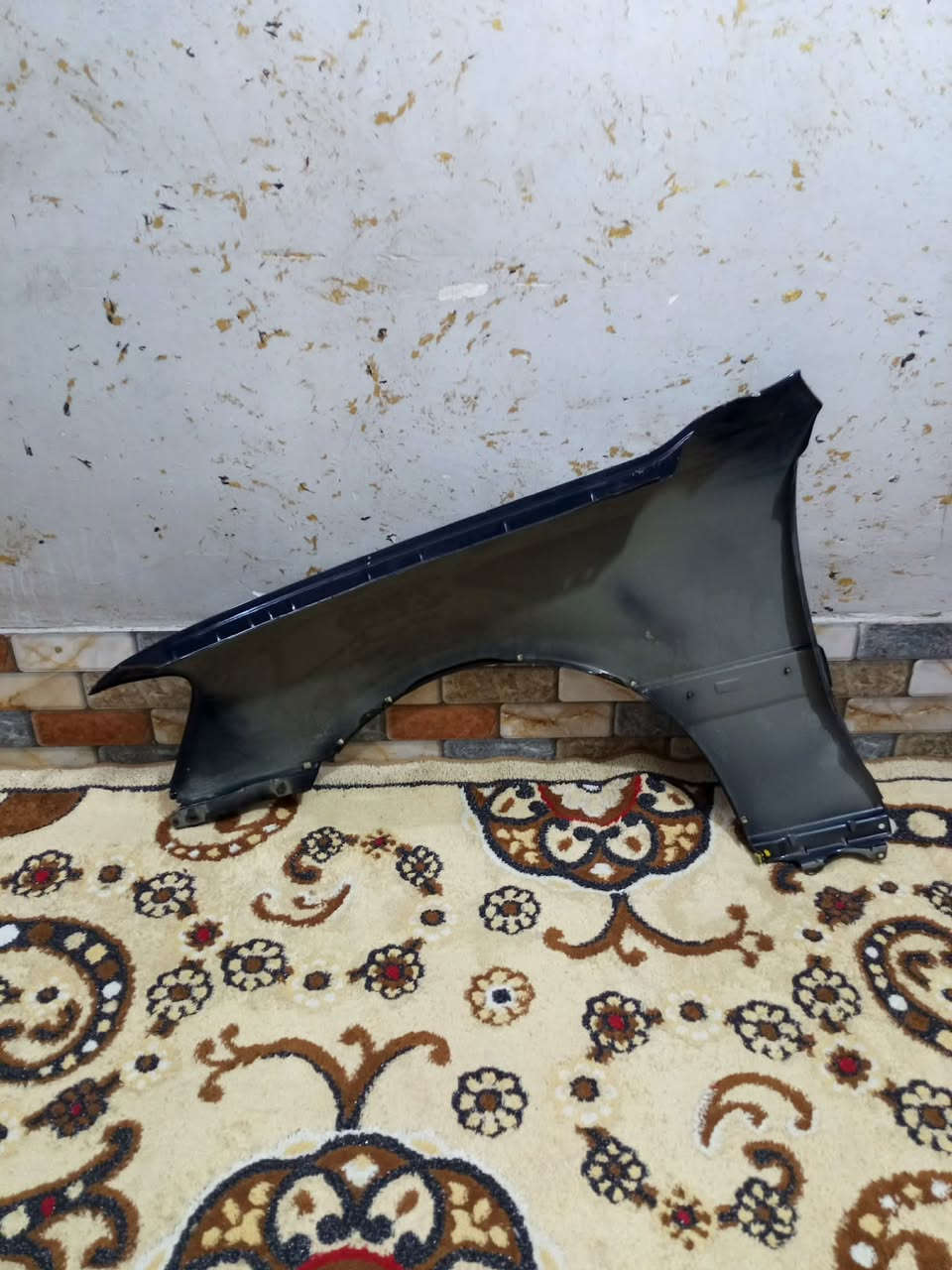 سلام عليكم  جاملغ ملكة 2003السعر 75 وبي مجال. مكاني بغداد الهاتف ***********
